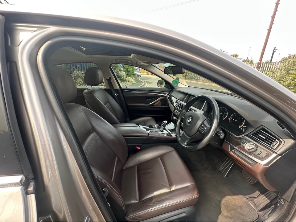 2016 BMW series 5 luxury auto